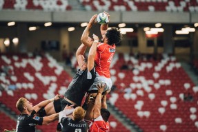 爱游戏娱乐平台 -穆古鲁扎新星战术调整表现惊艳，加拿大队未来可期！