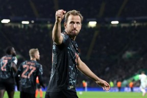 爱游戏娱乐平台 - 凯恩在公牛比赛中关键助攻，高光表现引发热议！